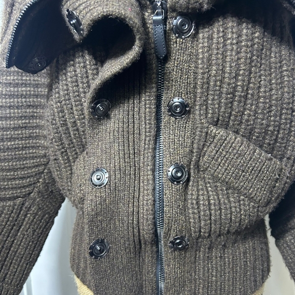 Burberry Prorsum Luxury Wool Zip-up Cardigan > Kindness Calloway - Picture 14 of 17